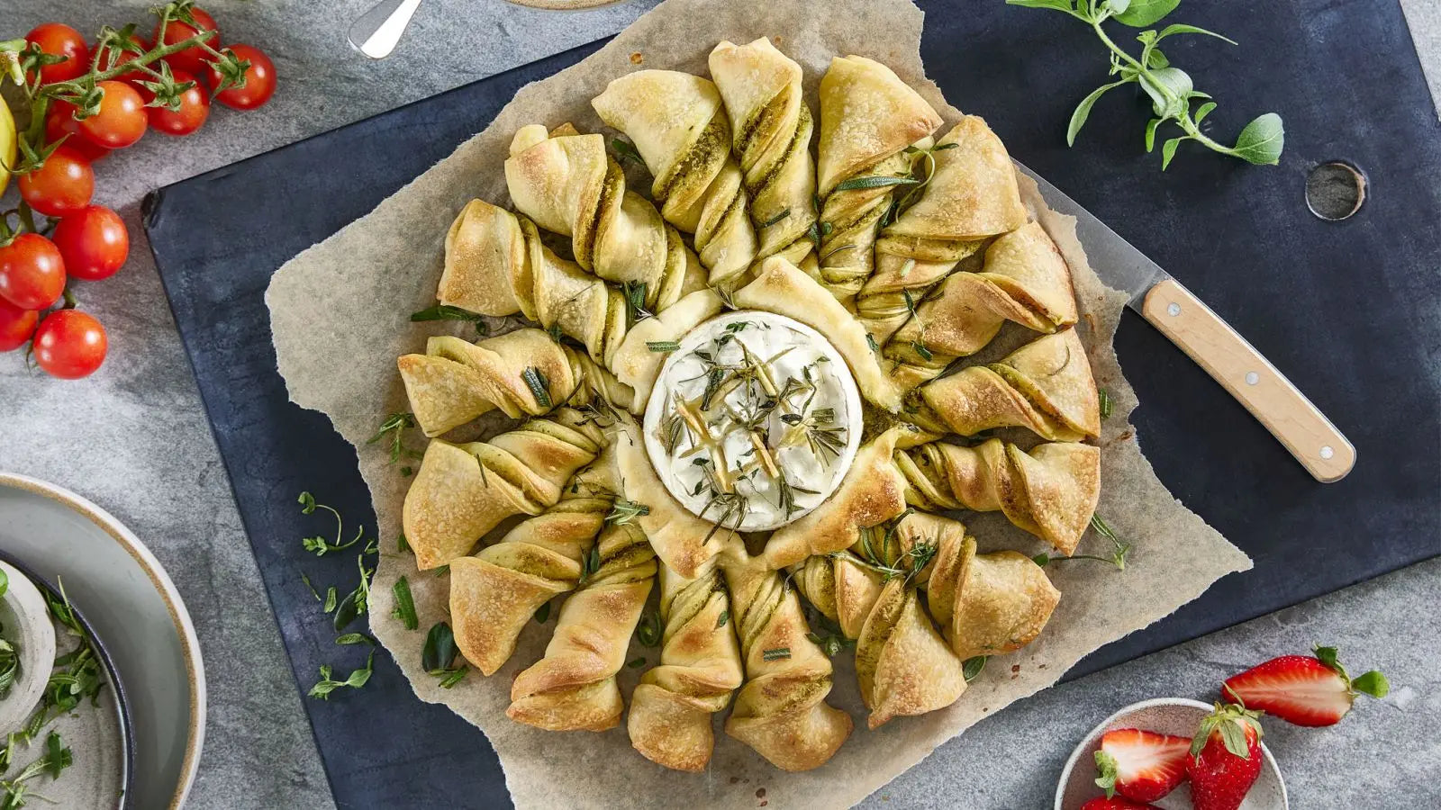 Oven-baked Camembert with seasoned herb bread