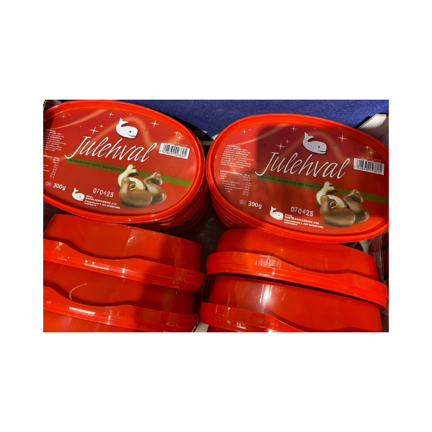 Chocolate HVAL Christmas Whale 300g - Sjokolade HVAL Julehval | Chocolate | chocolate, christmas, Gift, Party | Hval